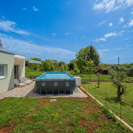 Haus Reni In - Haus Fuer 2-4 Personen Holiday home Medulin